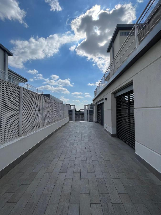 Unico Studios Milano Esterno foto
